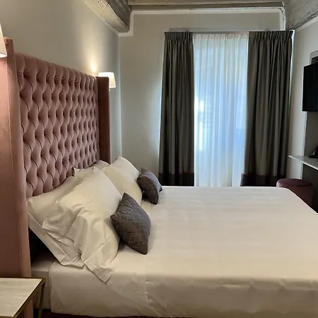 Corte Dei Sogni Boutique & פירנצה